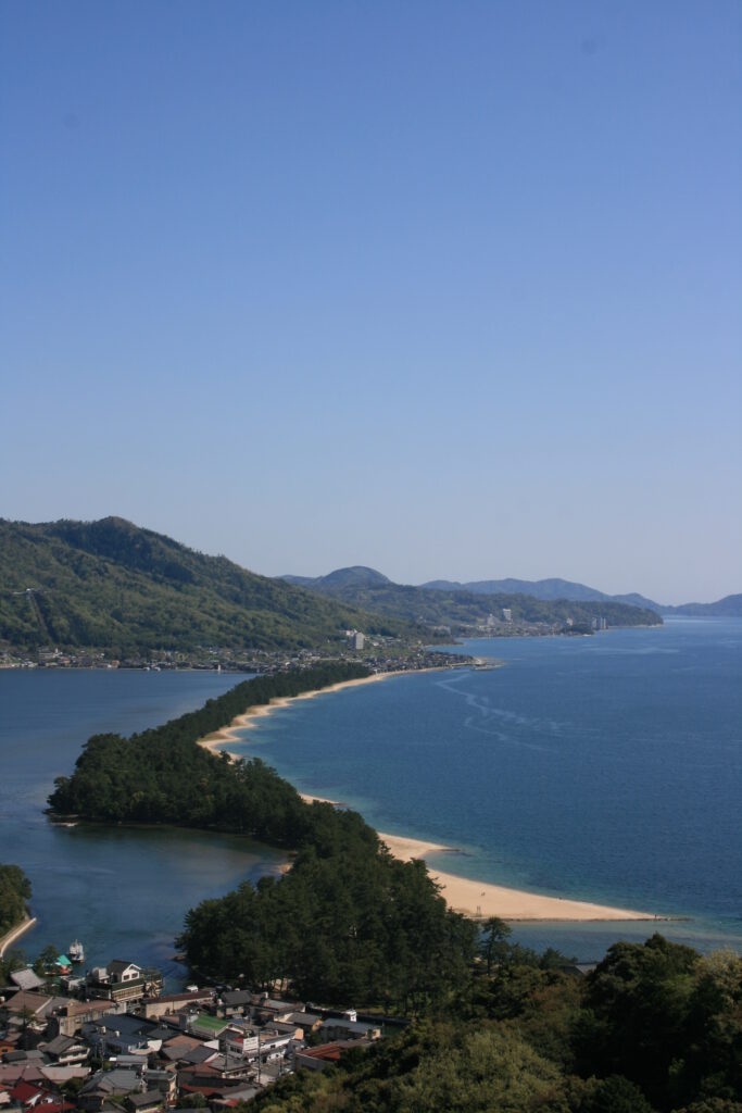 A View of Hiryu from Amanohashidate Viewland, Vertical